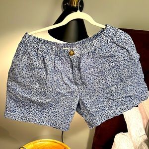 Chubbies XL 5.5” inseam “The Floral Bro-quetes”